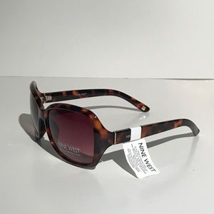NWT NINE WEST ELEGANT OVERSIZED SQUARE SUNGLASSES